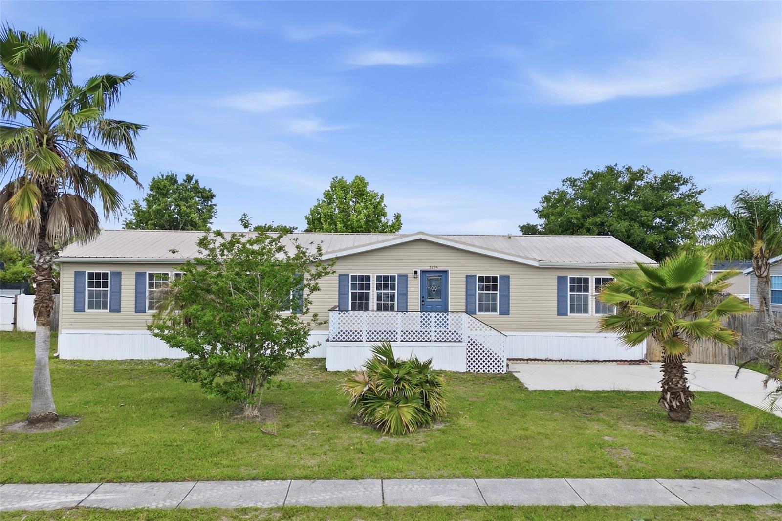 3204 SILVER LAKE COURT