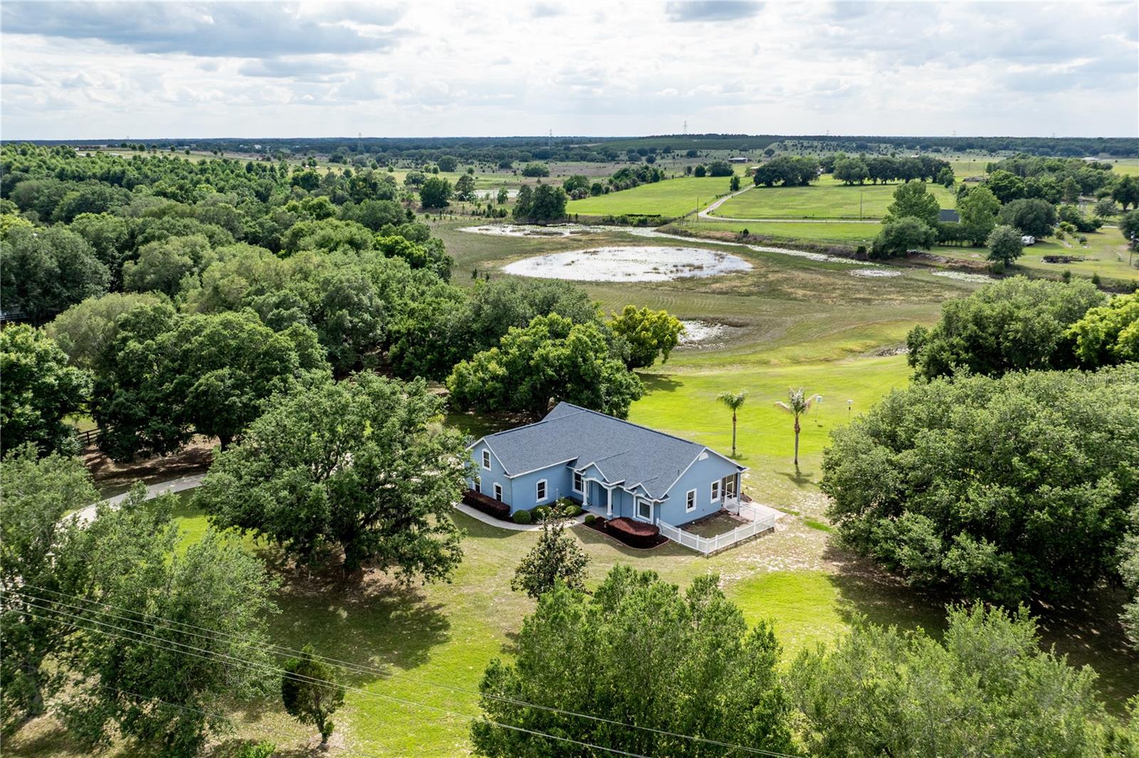 Listing photo 2 for 25101 Turkey Lake Rd