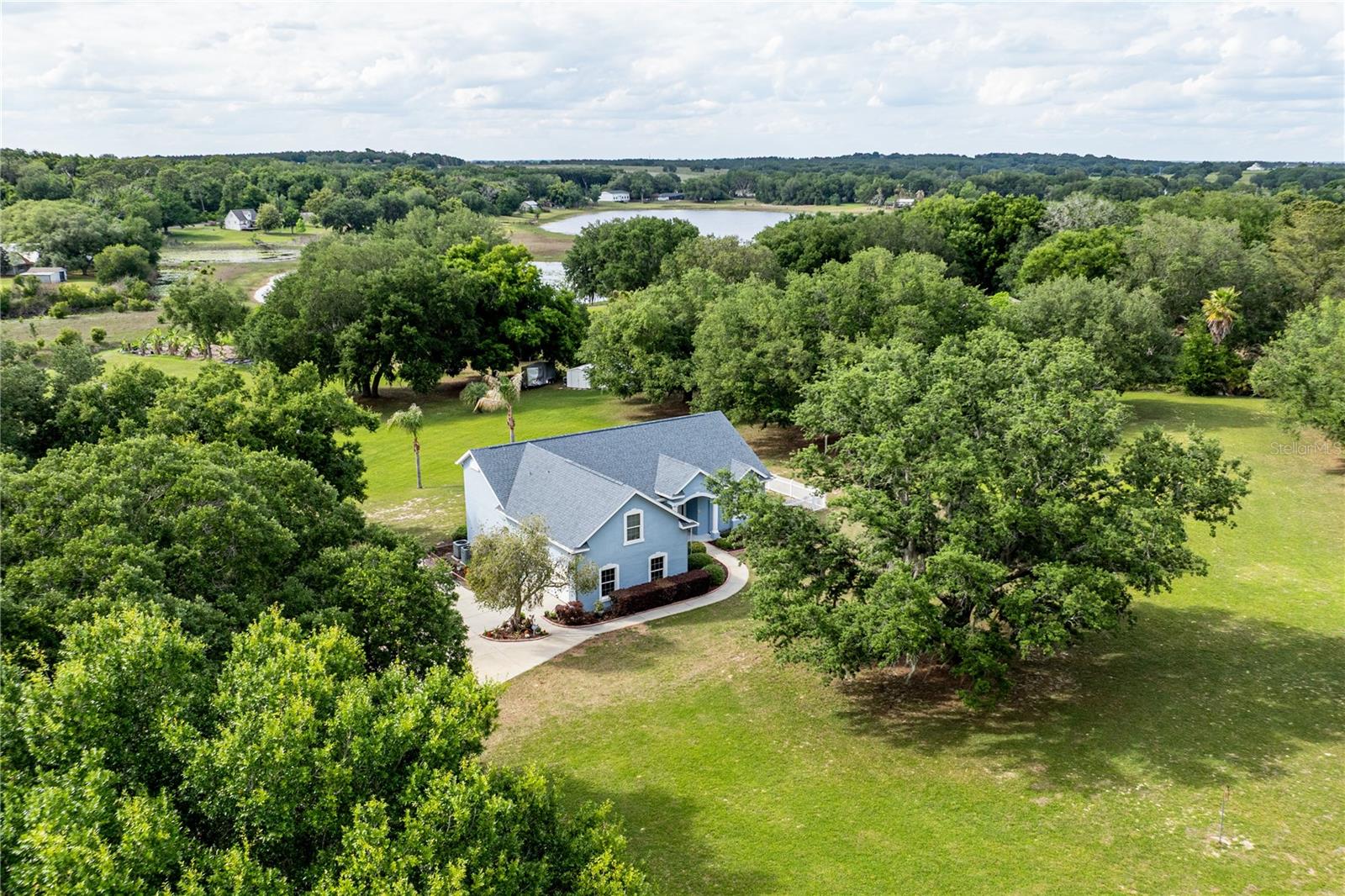 Listing photo 1 for 25101 Turkey Lake Rd