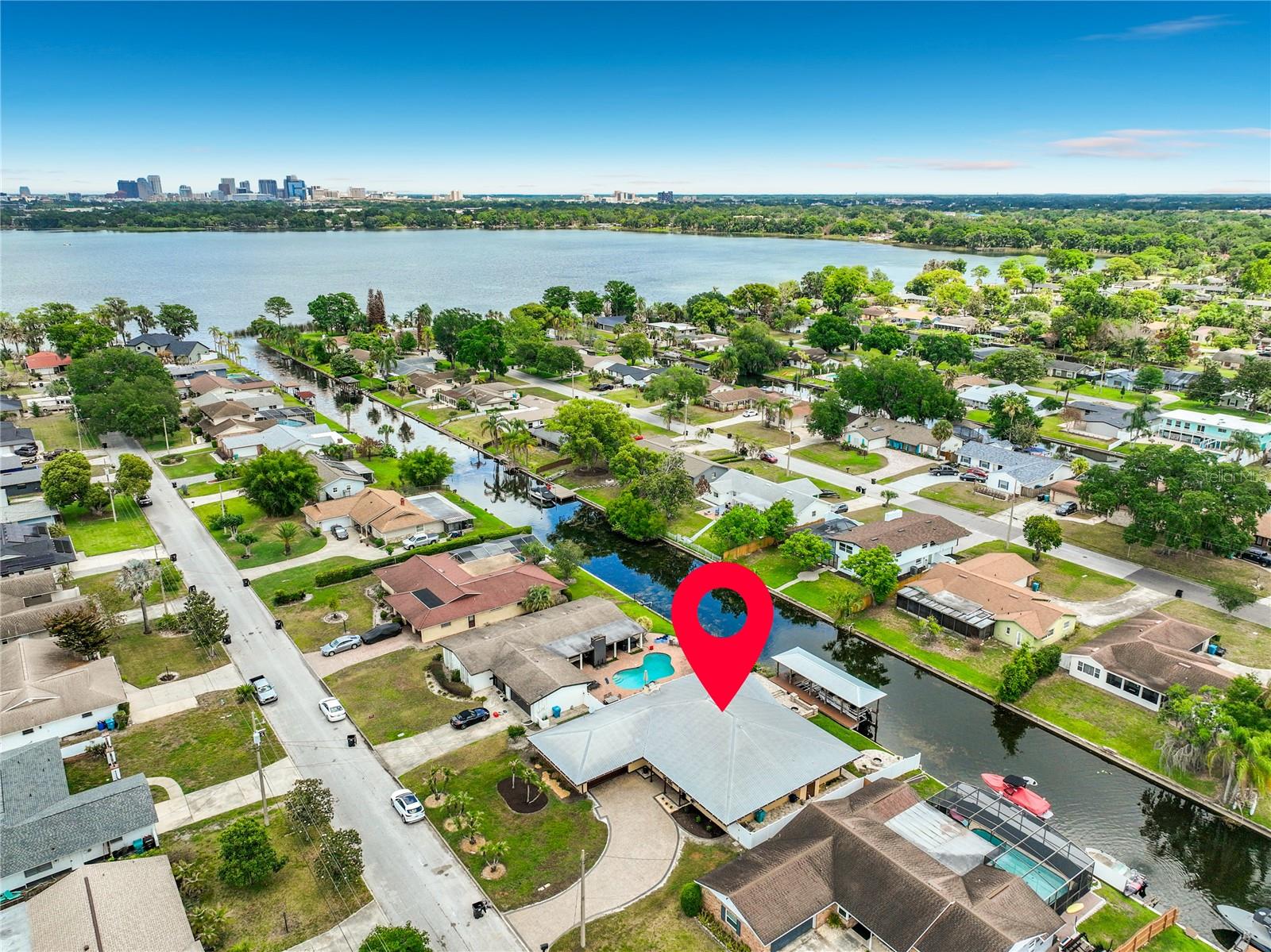 2404 LAUDERDALE COURT