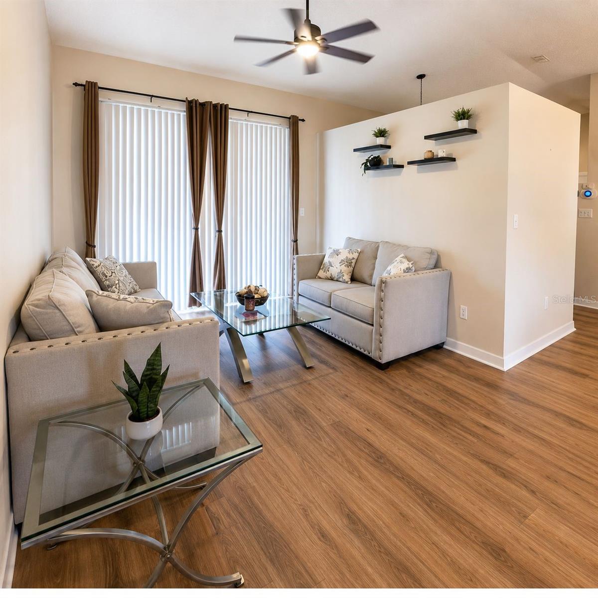 Listing photo 2 for 25073 Riverwalk Dr