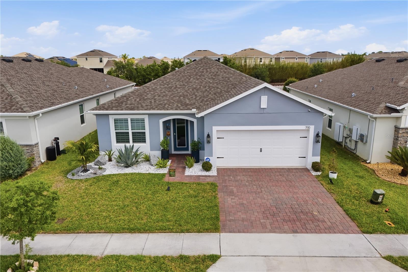 Listing photo 1 for 710 Campo Ln