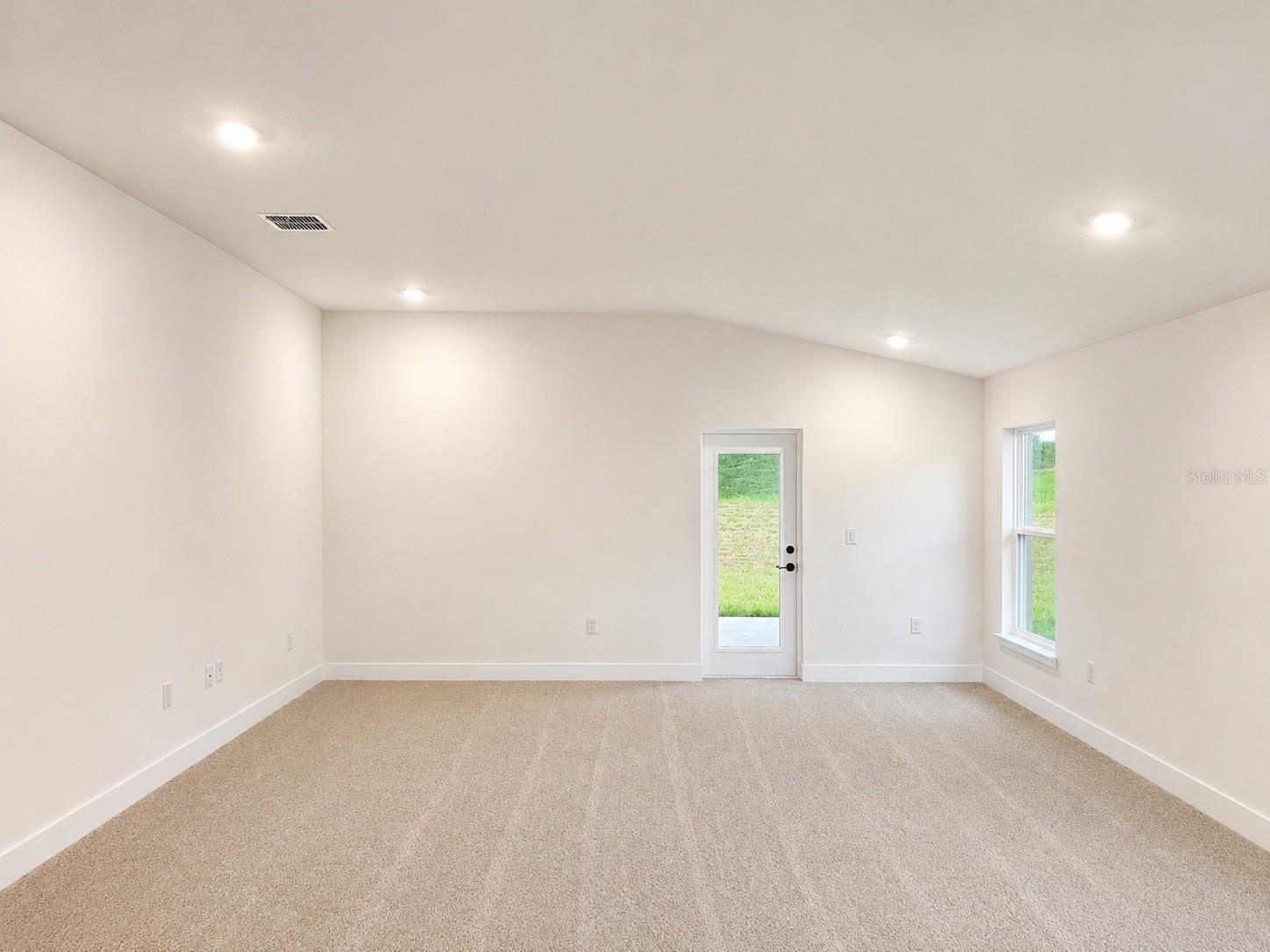 Listing photo 2 for 255 Verny Grove Lane