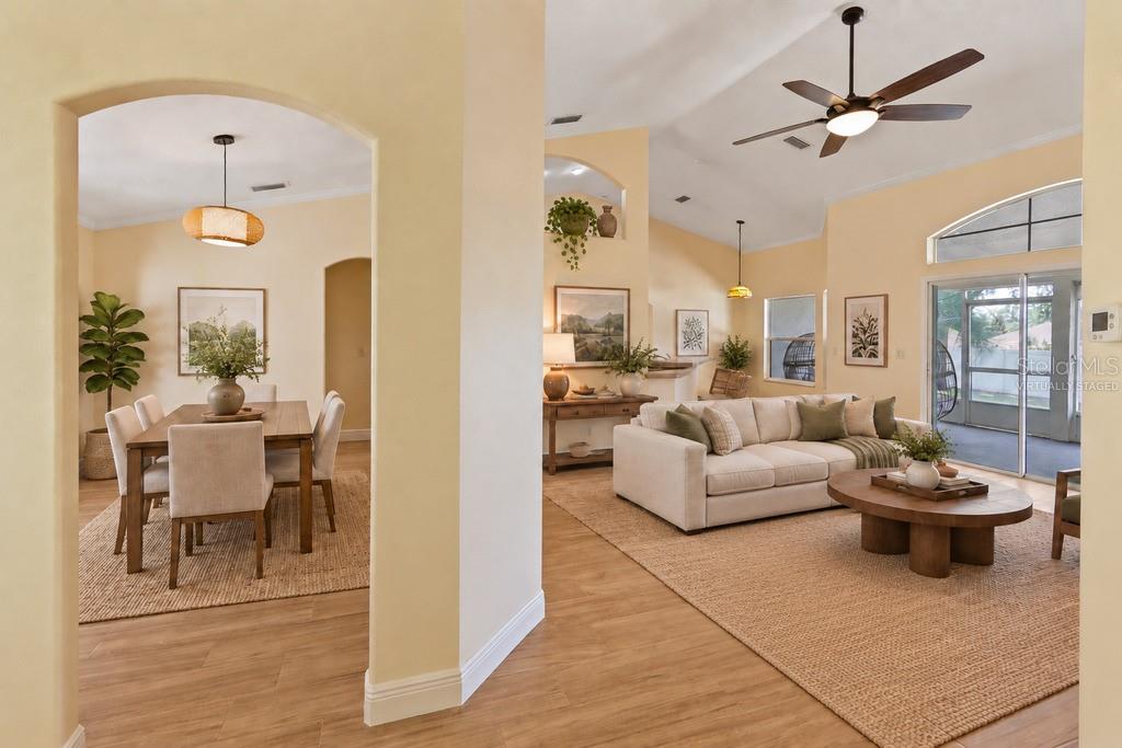 Listing photo 3 for 10814 Vineyard Ct