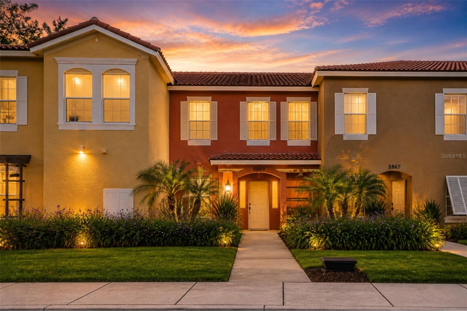 8569 CRYSTAL COVE LOOP