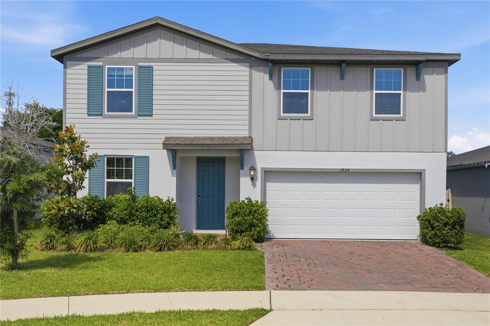 Listing photo 1 for 2424 Whitetail
