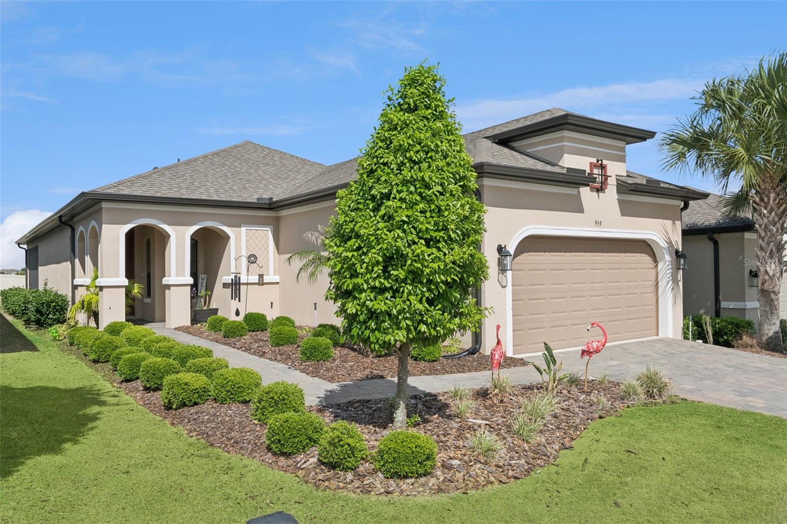 Listing photo 3 for 959 Braewood Dr