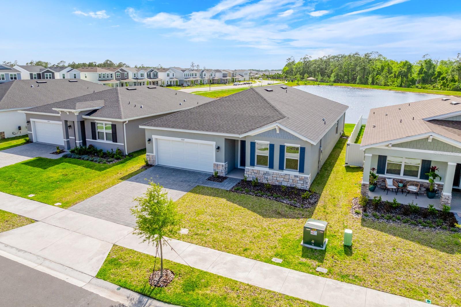 1814 LATTICE WAY