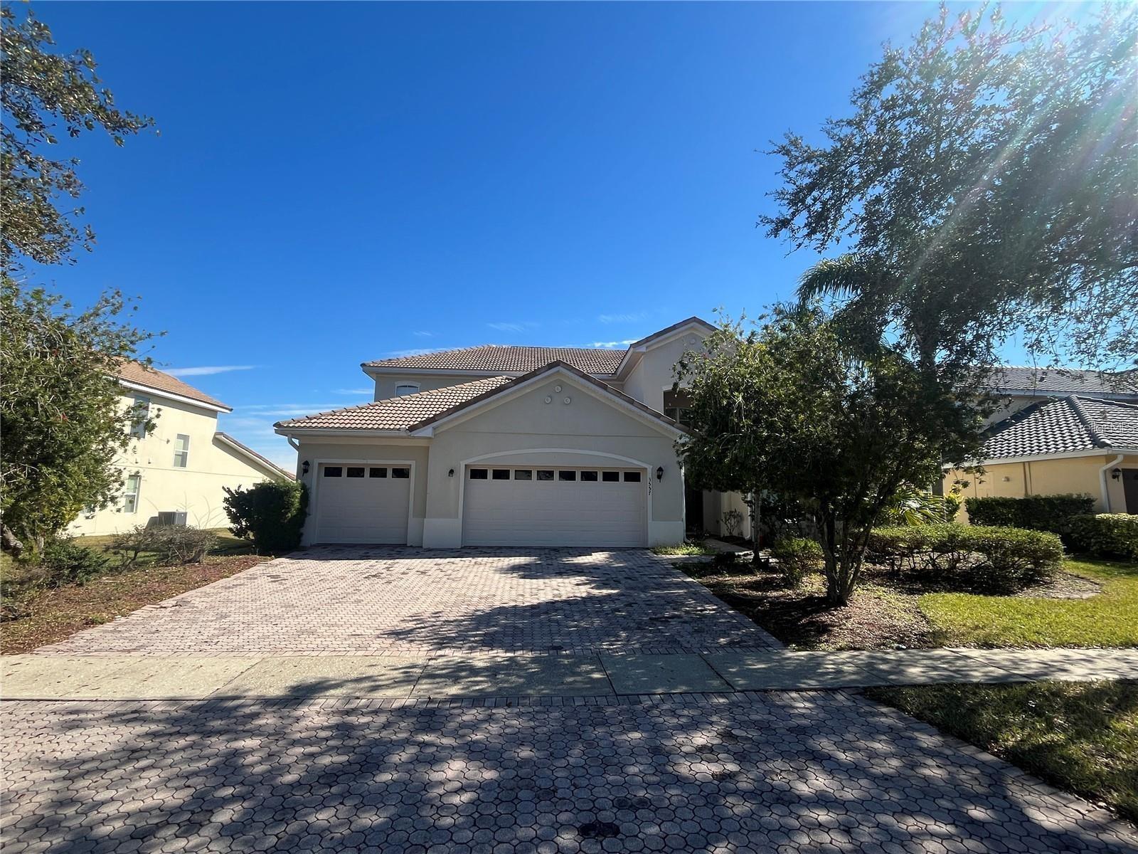 3557 VALLEYVIEW DRIVE