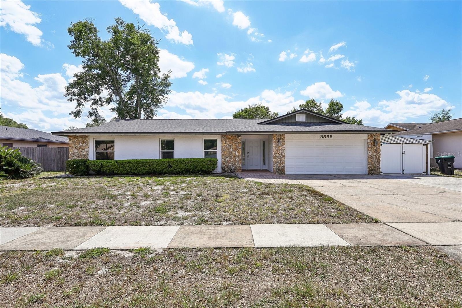 8558 CEDAR COVE DRIVE