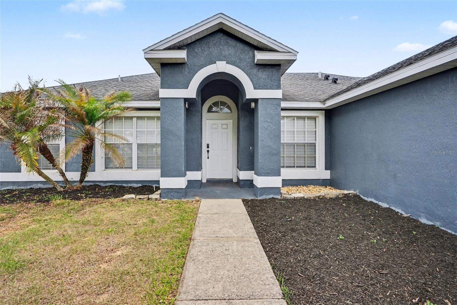 Listing photo 3 for 5626 S Loma Vista Ct