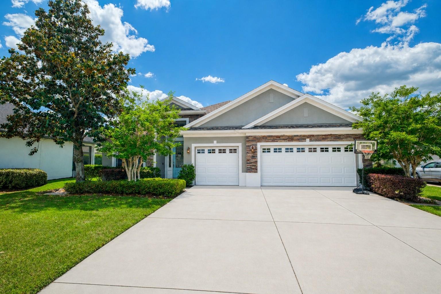863 OAKBRANCH PLACE