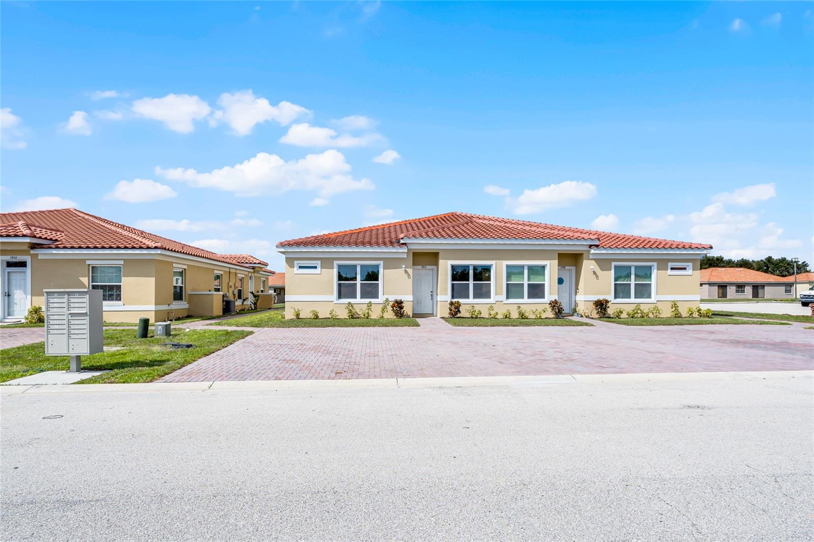 Listing photo 2 for 1826 Coriander Dr