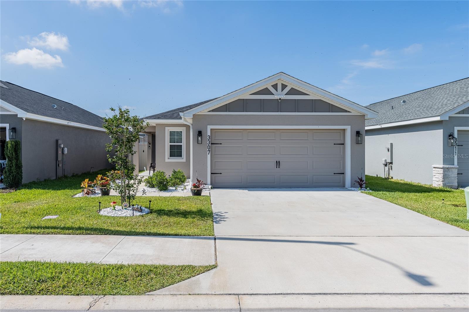 Listing photo 1 for 3307 Costello Cir