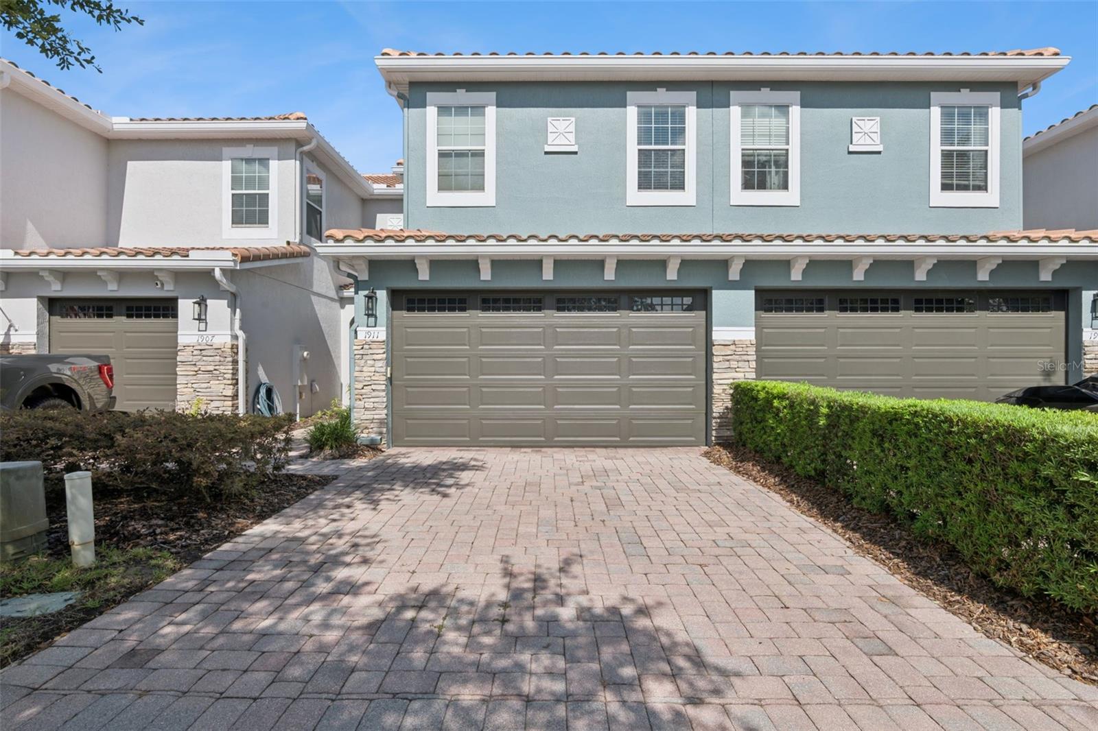 1911 SILVERWEED WAY