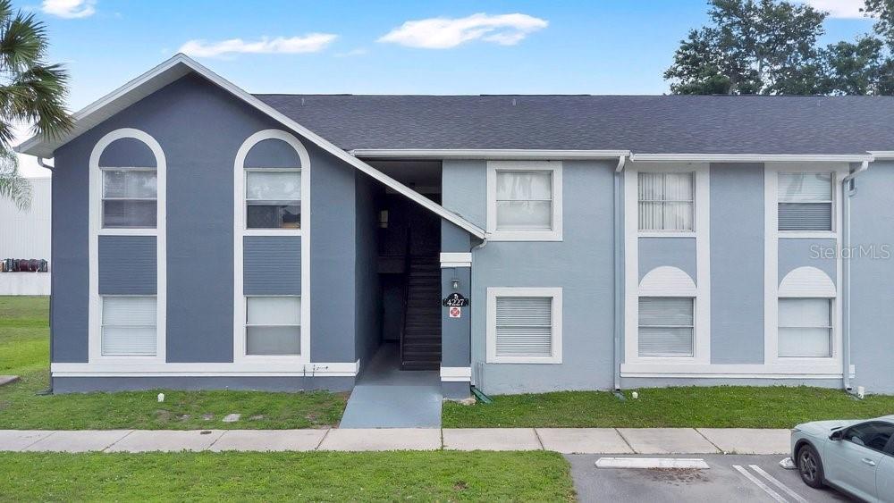 4227 PERSHING POINTE PLACE Unit 2
