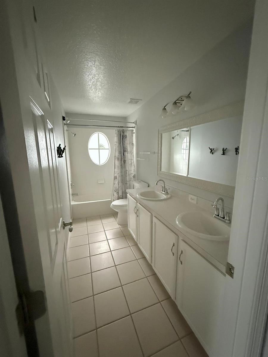 Photo 37
