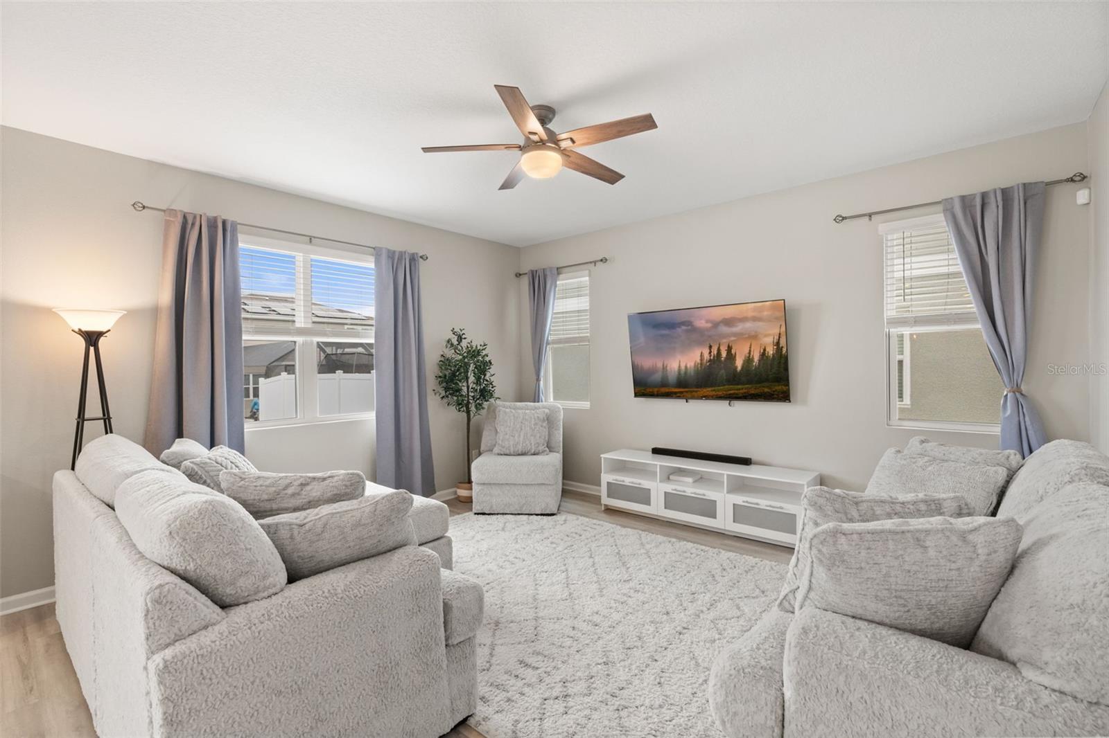 Listing photo 2 for 1542 Sugarbelle Cir