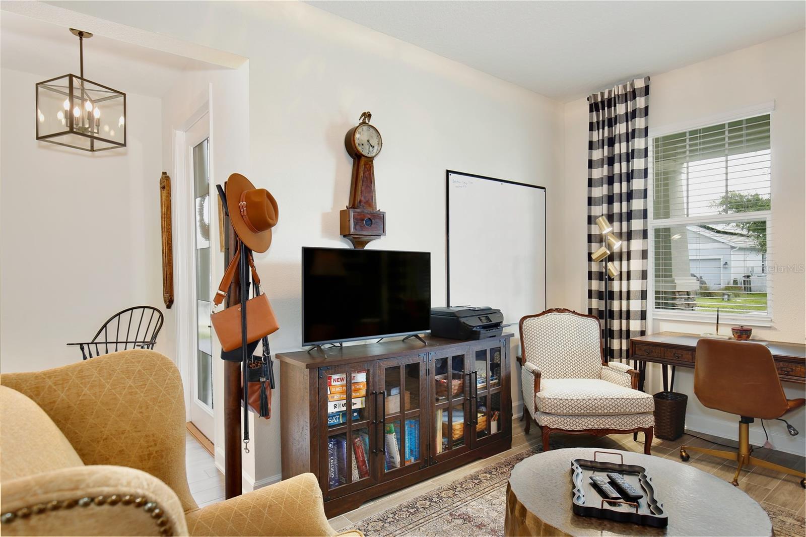 Photo 8