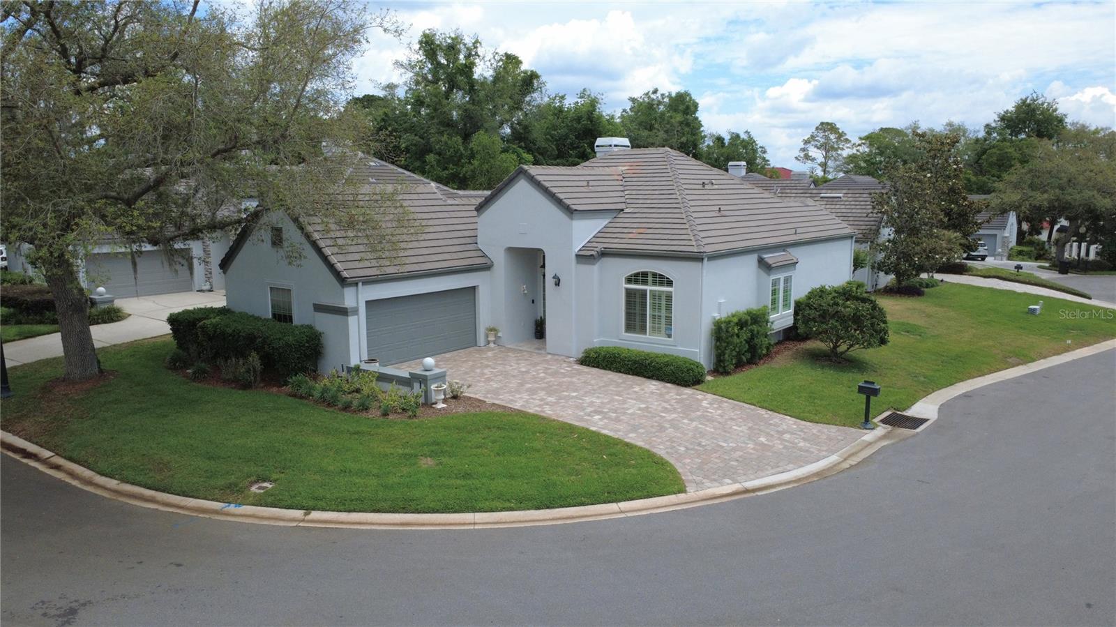 1257 BRAMPTON PLACE