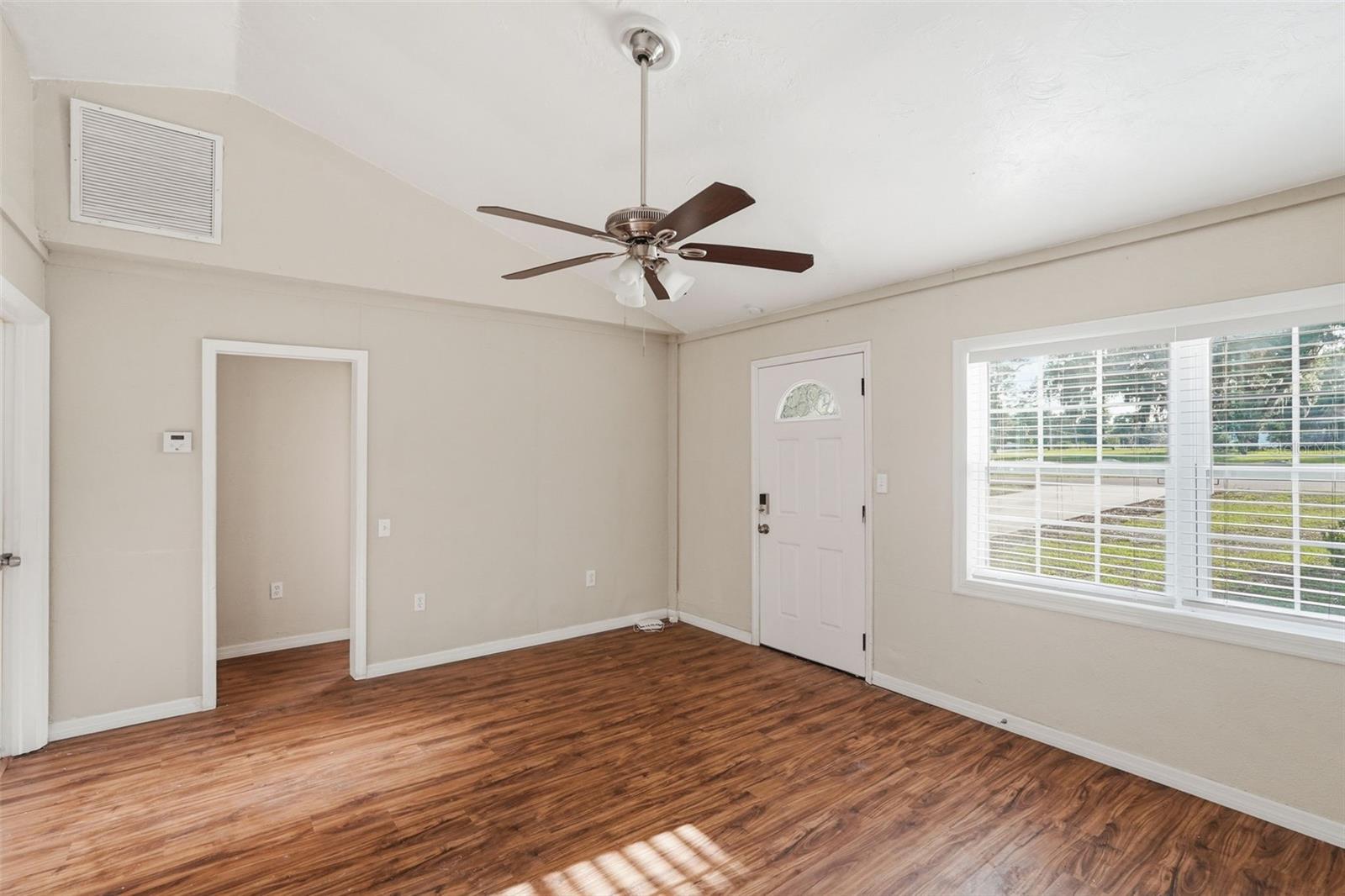 Listing photo 3 for 303 Josephine Ave