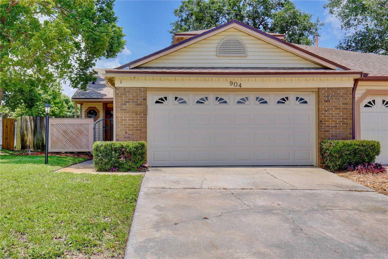 904 NORFOLK COURT