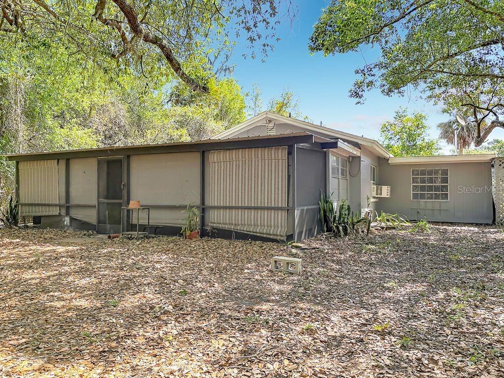 Photo 33