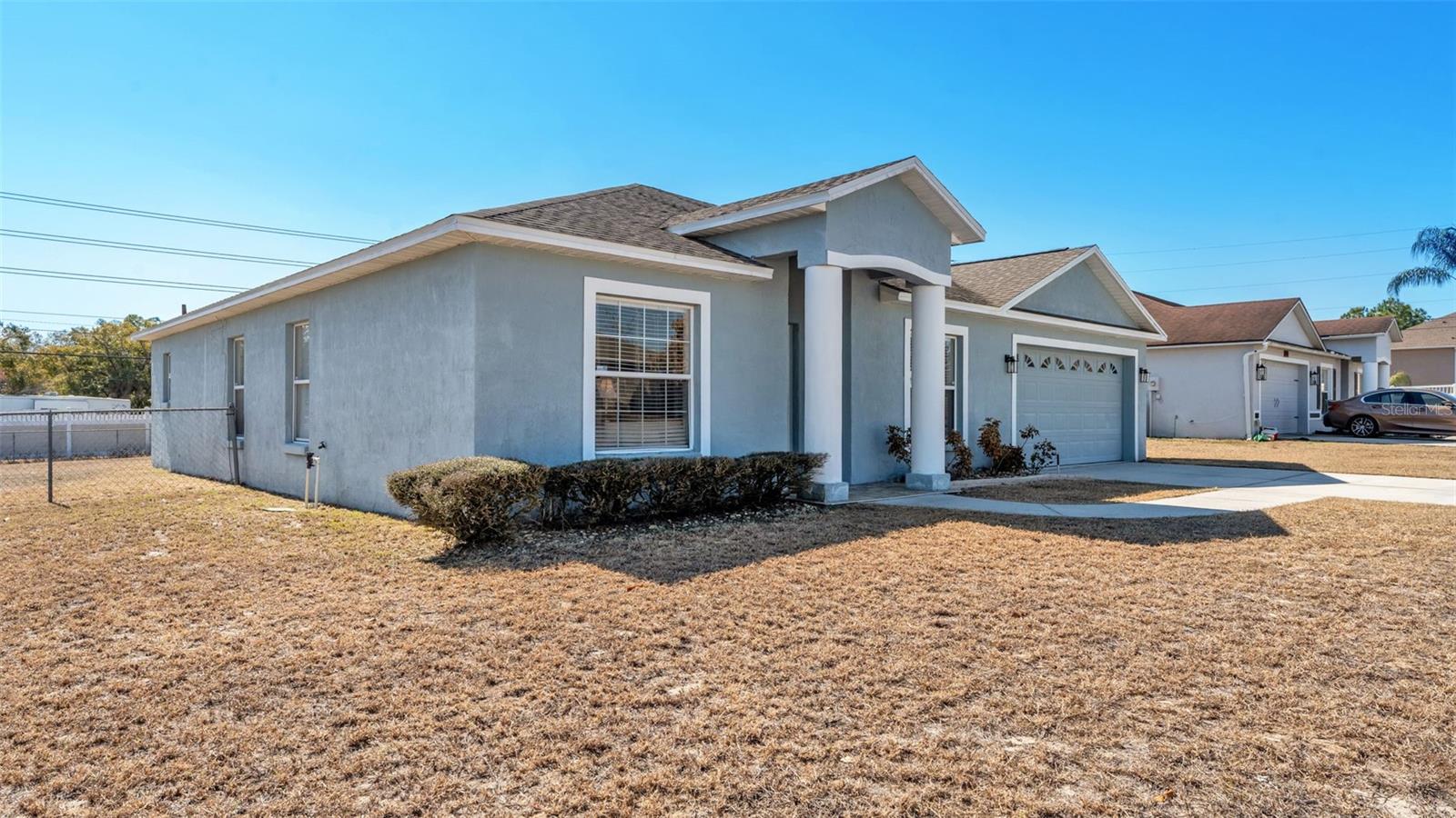 Listing photo 3 for 6146 Mission Dr