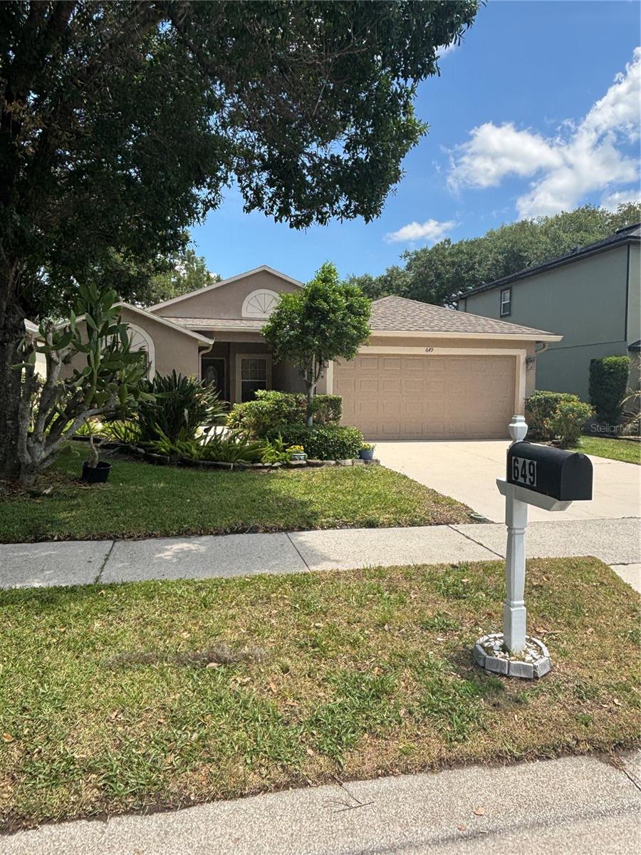 649 BUCKINGHAM DRIVE