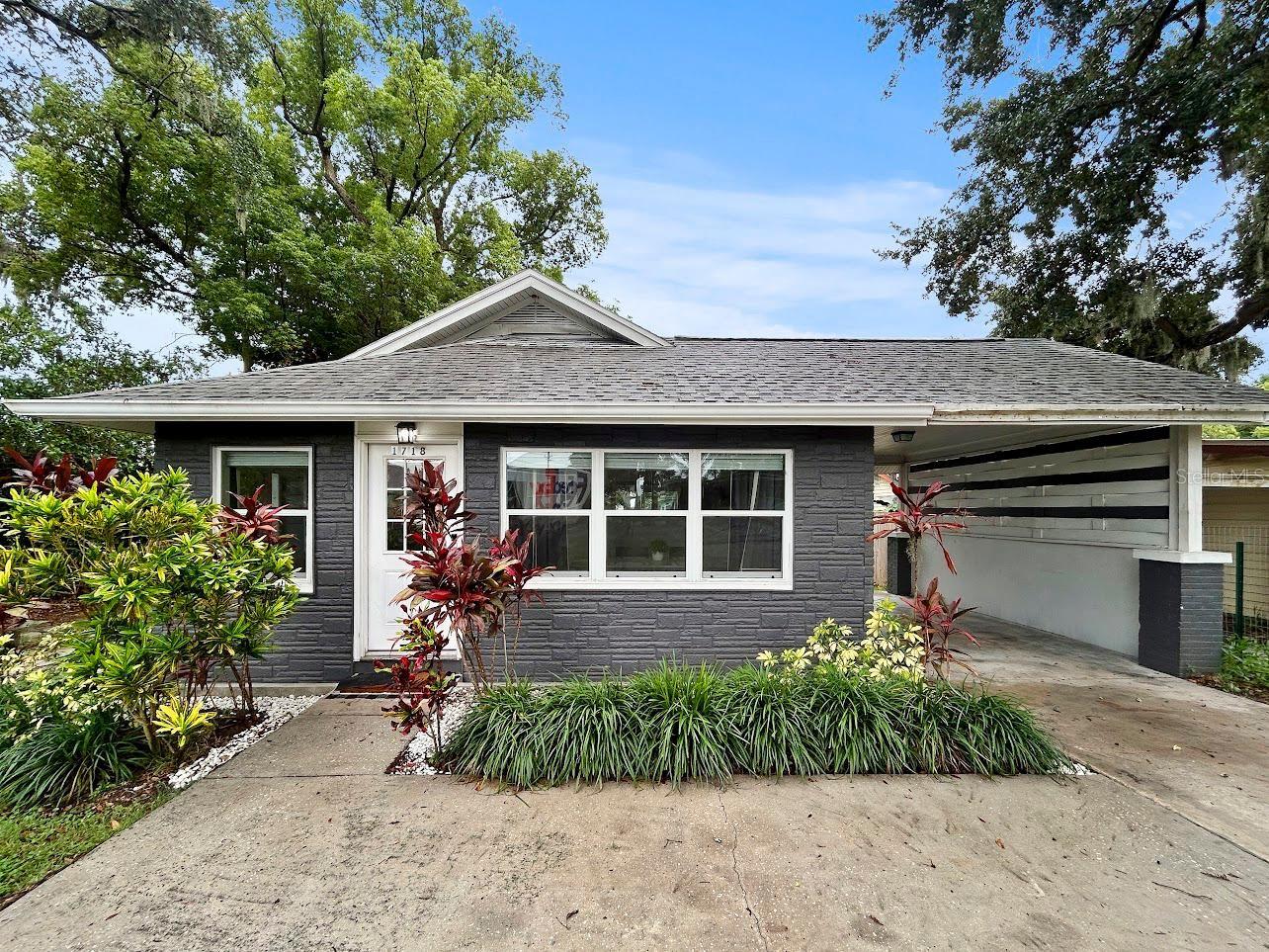 Listing photo 2 for 1718 Lavon St