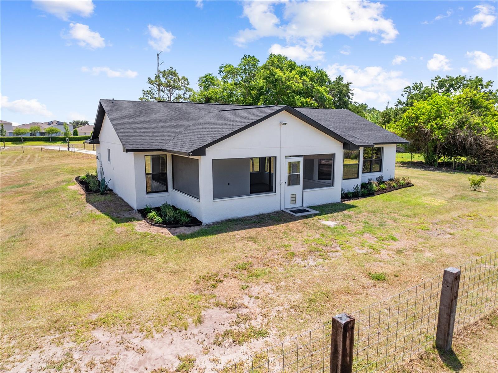 Photo 56