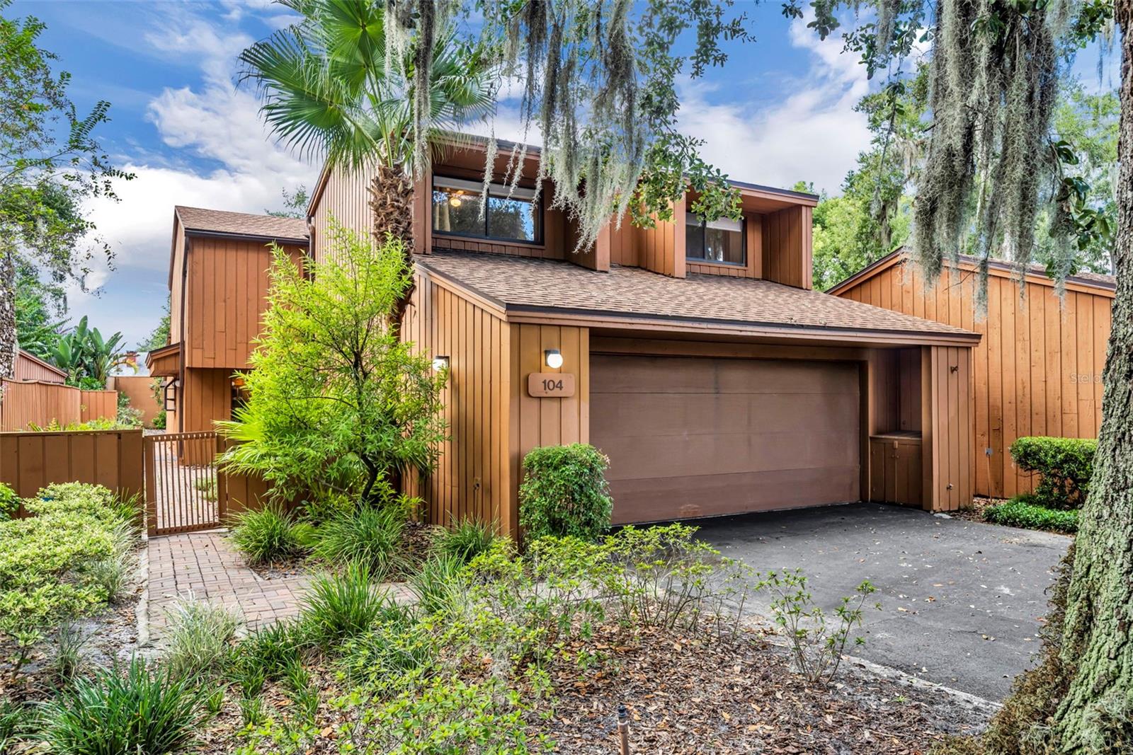 104 OAKS COURT