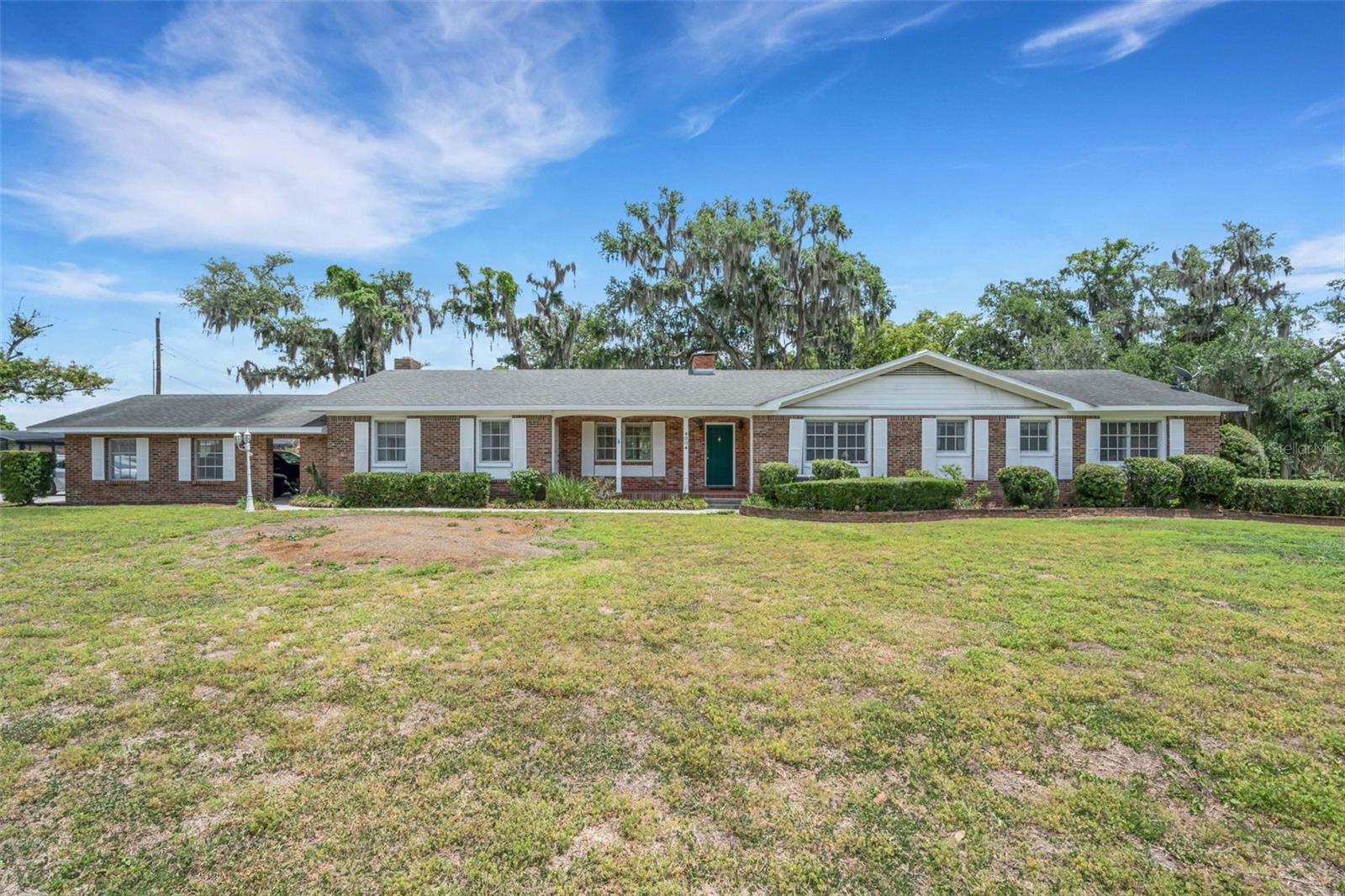 Listing photo 1 for 4200 Cleveland Heights Blvd