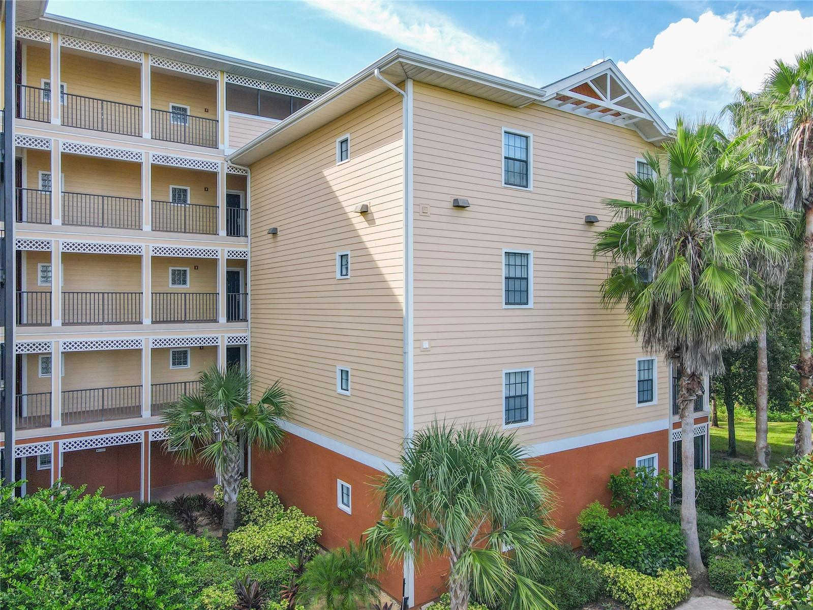 3050 PIRATES RETREAT COURT Unit 207