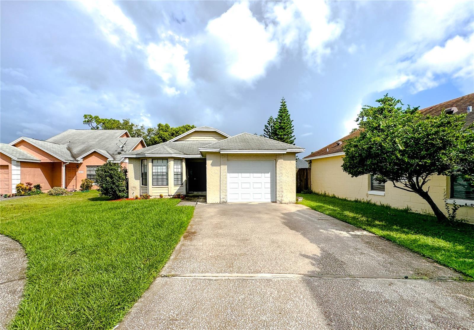 7821 FARNSWORTH COURT