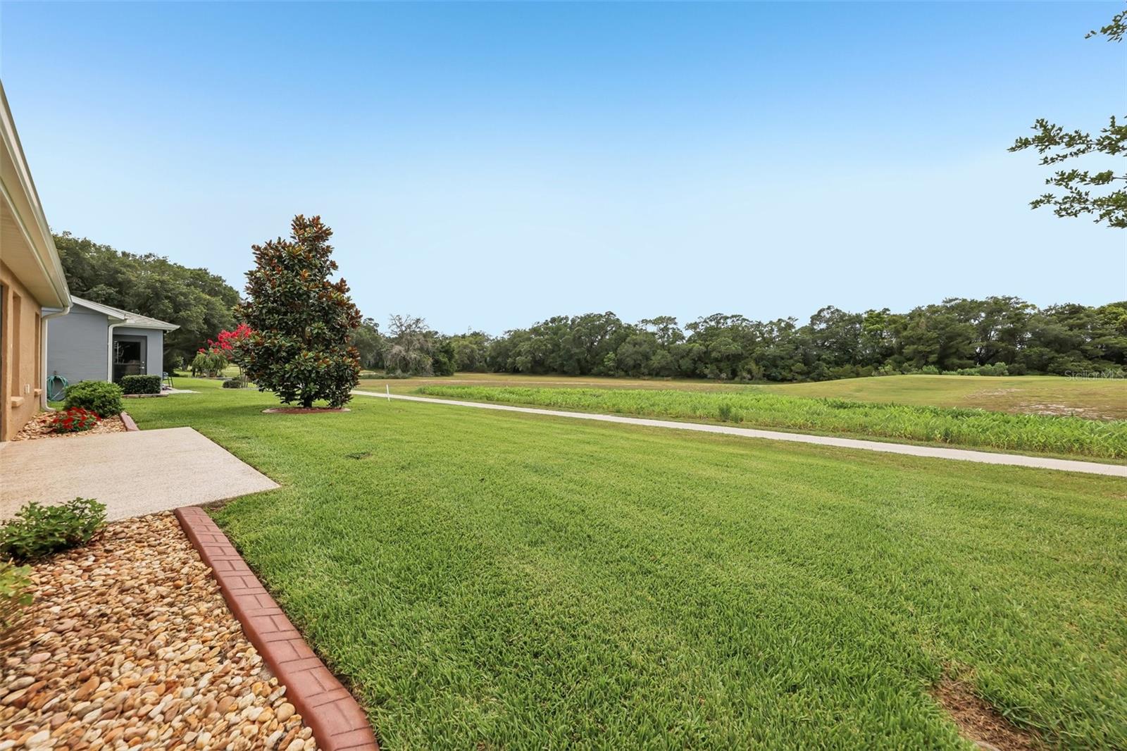 Listing photo 2 for 4025 Arlington Ridge Blvd