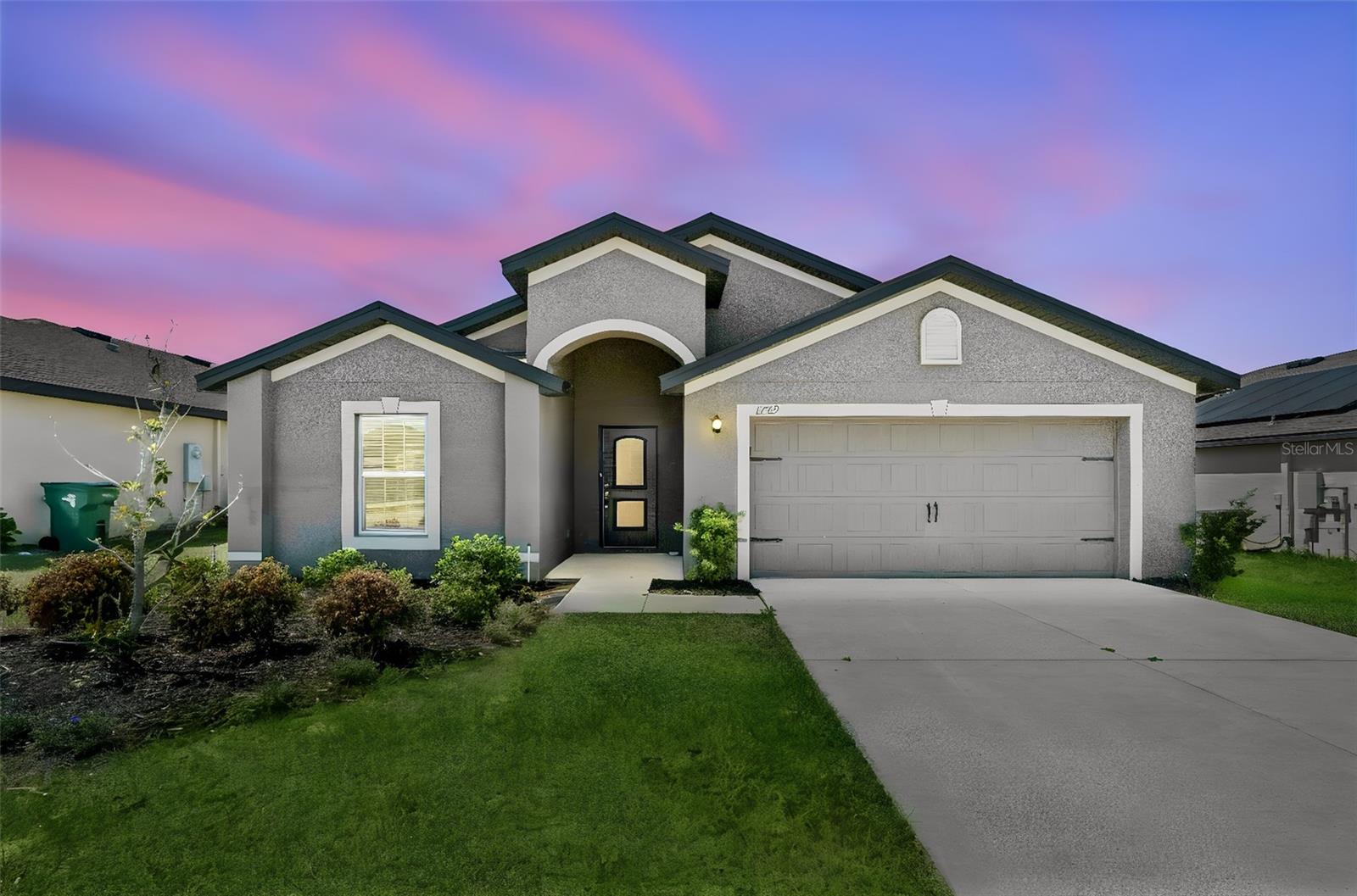 Listing photo 1 for 1729 Canaan Loop