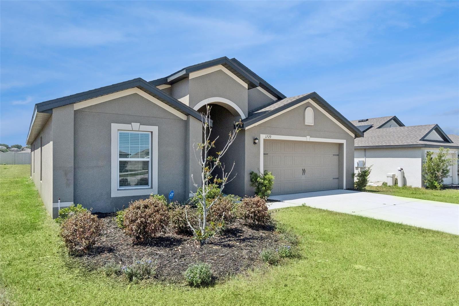 Listing photo 3 for 1729 Canaan Loop