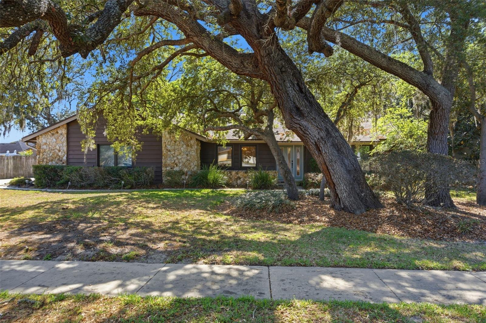 1109 DUNCAN DRIVE