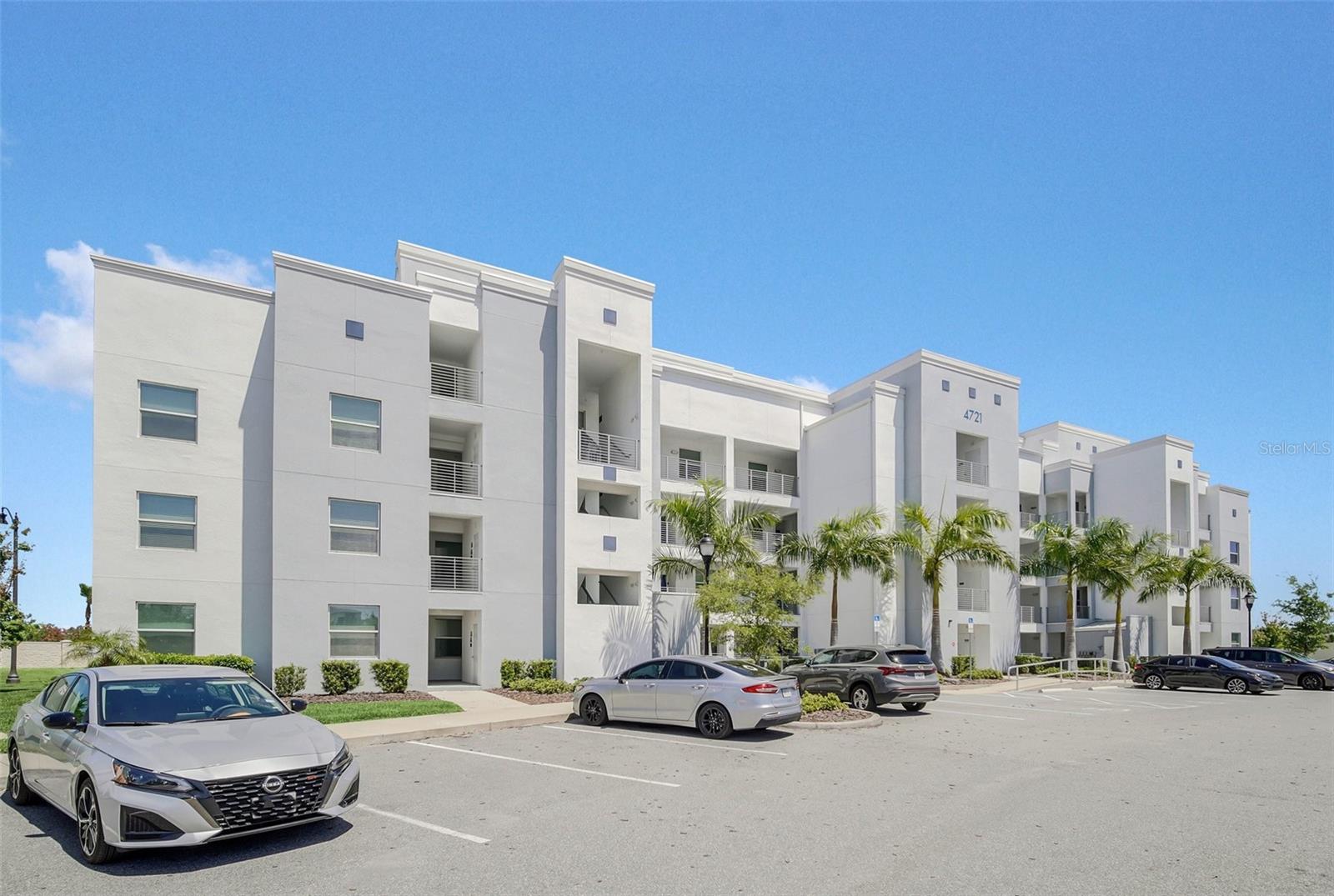 4721 CLOCK TOWER DRIVE Unit 304