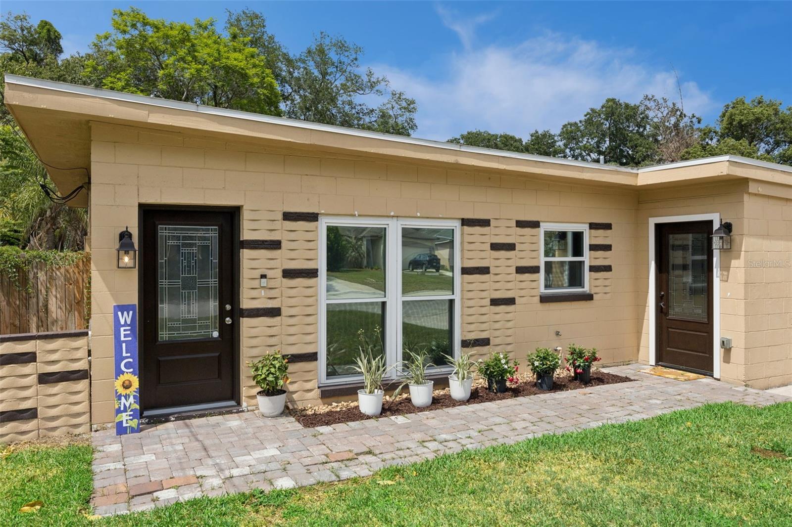 1909 WHITE AVENUE