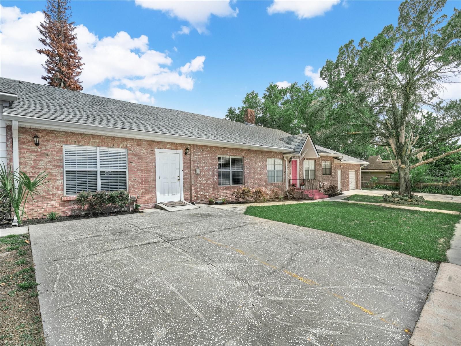 Listing photo 2 for 221 Citrus Grove Blvd S