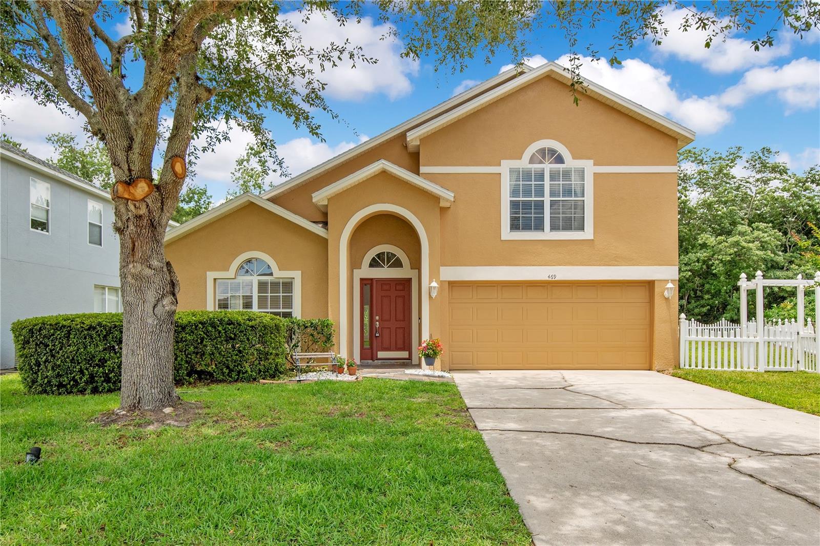 469 CAREY WAY