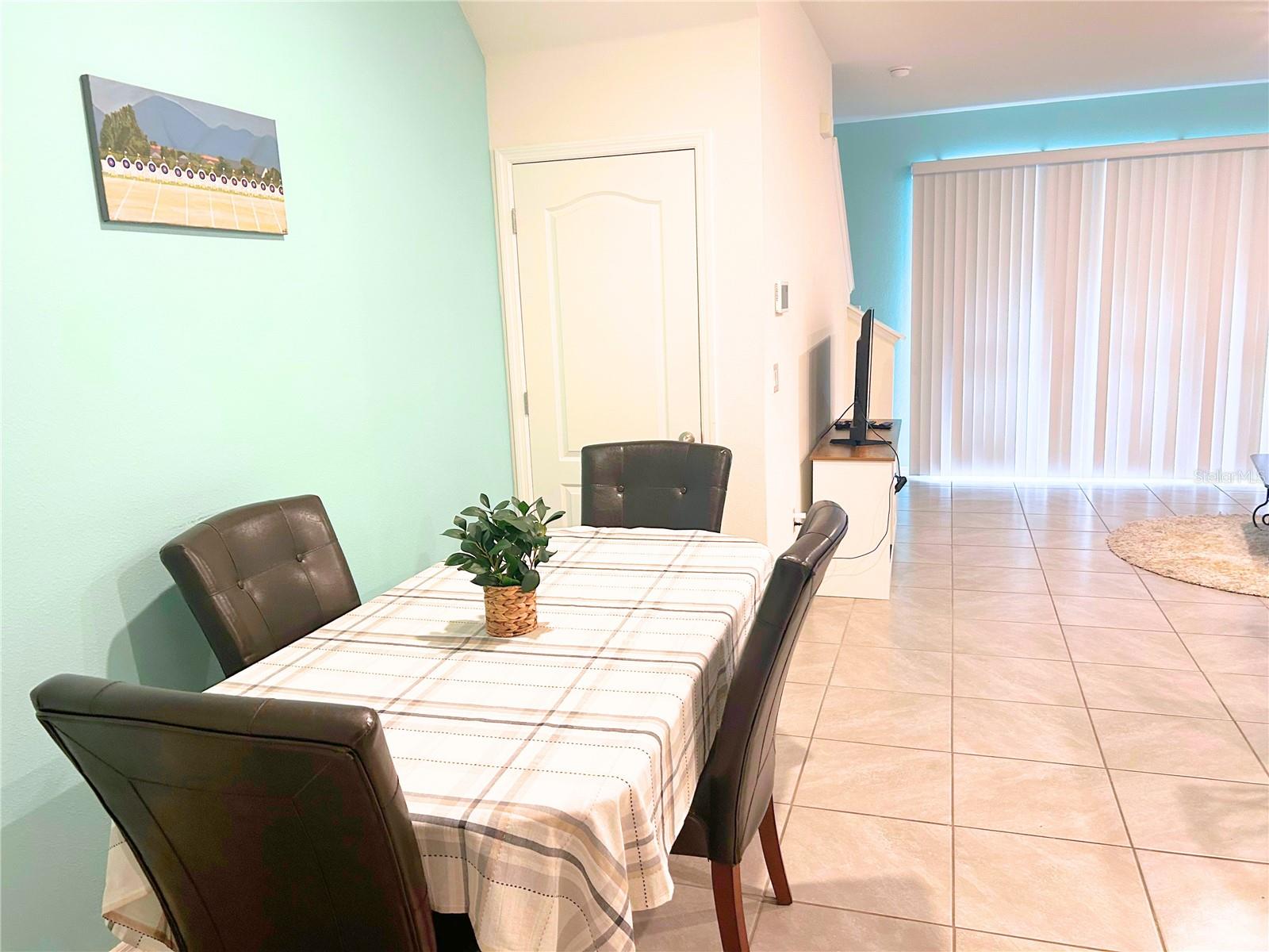 Listing photo 3 for 305 Feltrim Reserve Blvd