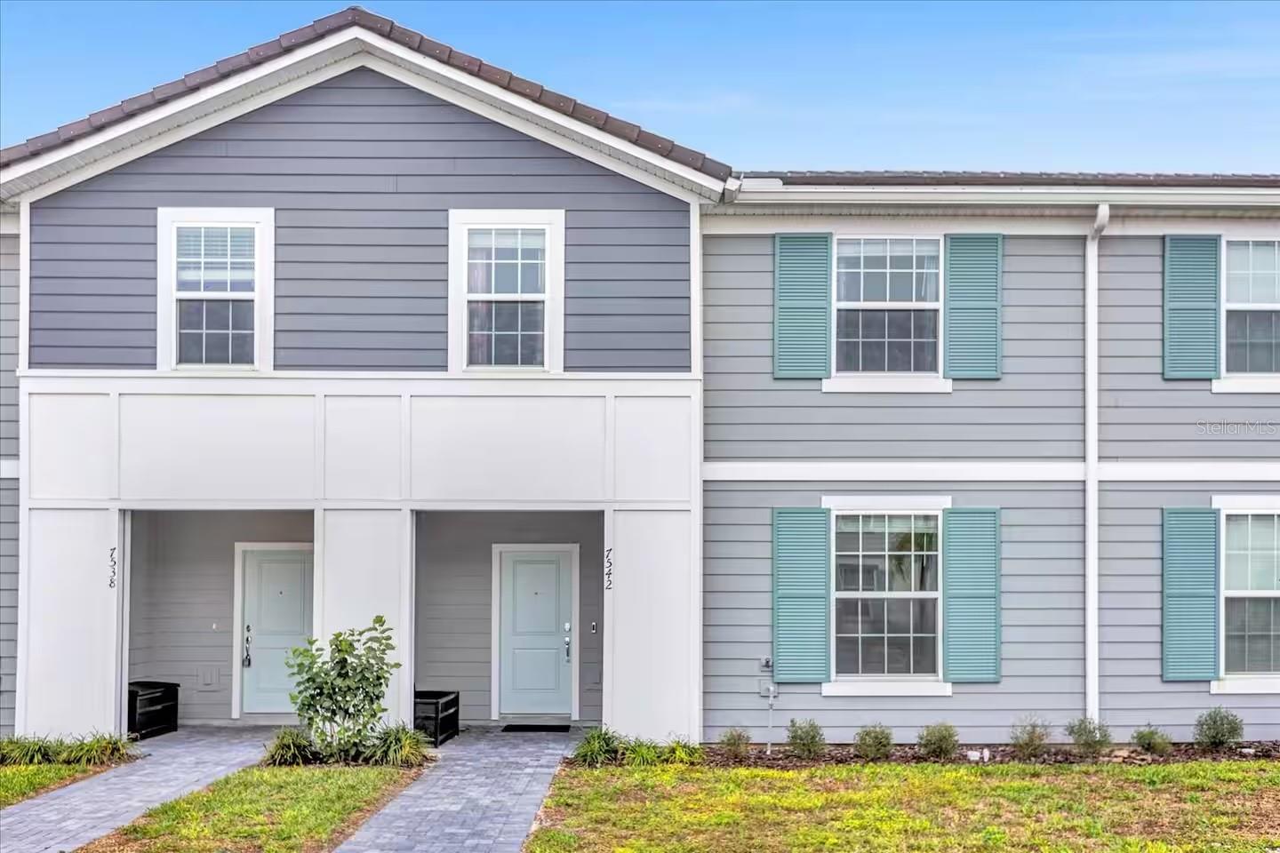 Listing photo 1 for 7542 Oak Spring Ln