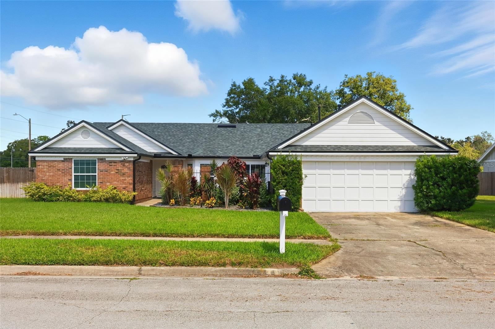 1625 GRANGE CIRCLE