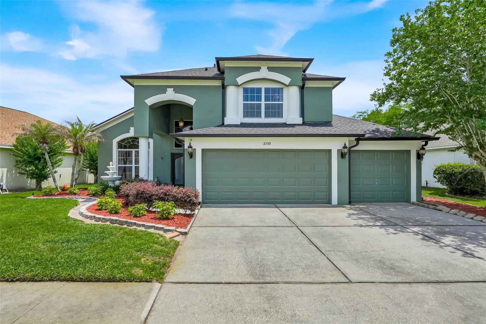 2733 RUNYON CIRCLE
