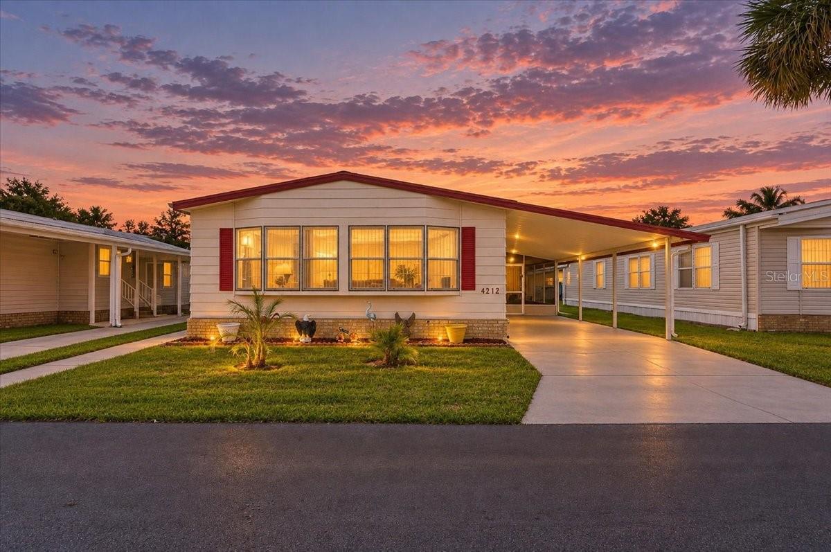 Listing photo 1 for 4212 Cedarwood St