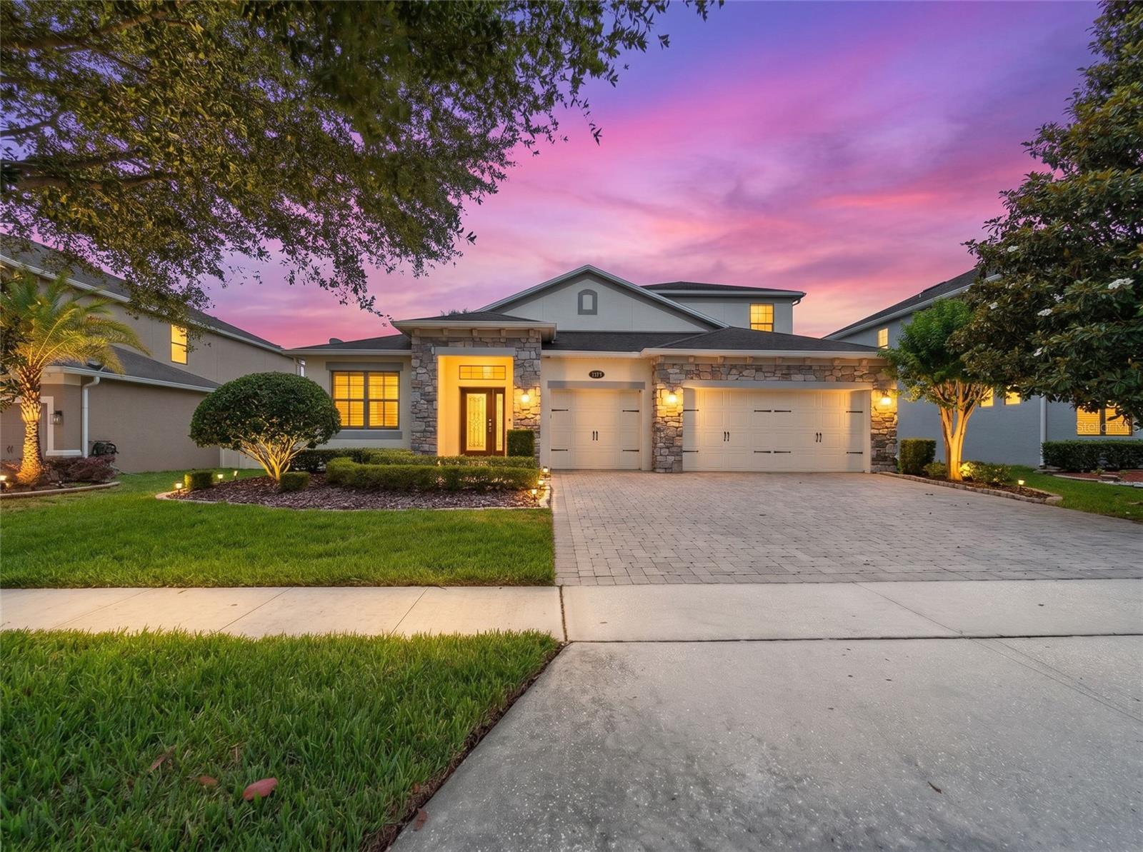 5725 RUE GALILEE LANE