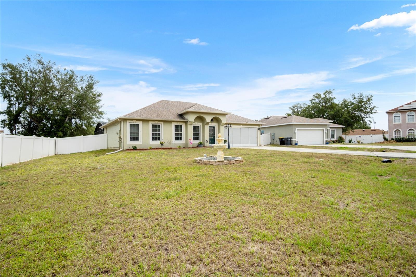 Listing photo 1 for 203 Flounder Pl